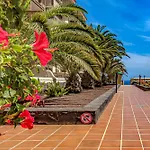 Atlantic 3 One Bedroom, Sea Front, In Complex With Pool *
