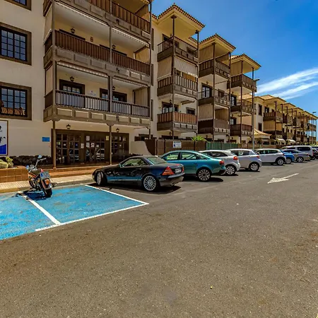 Atlantic 3 One Bedroom, Sea Front, In Complex With Pool *