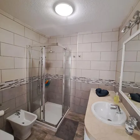 Atlantic 3 One Bedroom, Sea Front, In Complex With Pool