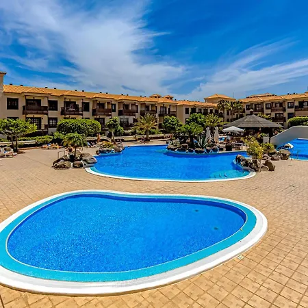 Atlantic 3 One Bedroom, Sea Front, In Complex With Pool طوستا ديل سيلونثيو