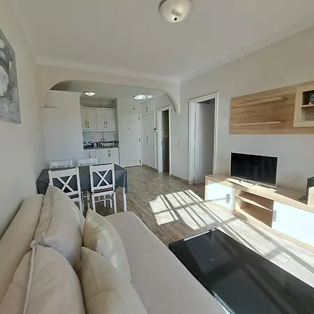 Atlantic 3 One Bedroom, Sea Front, In Complex With Pool طوستا ديل سيلونثيو